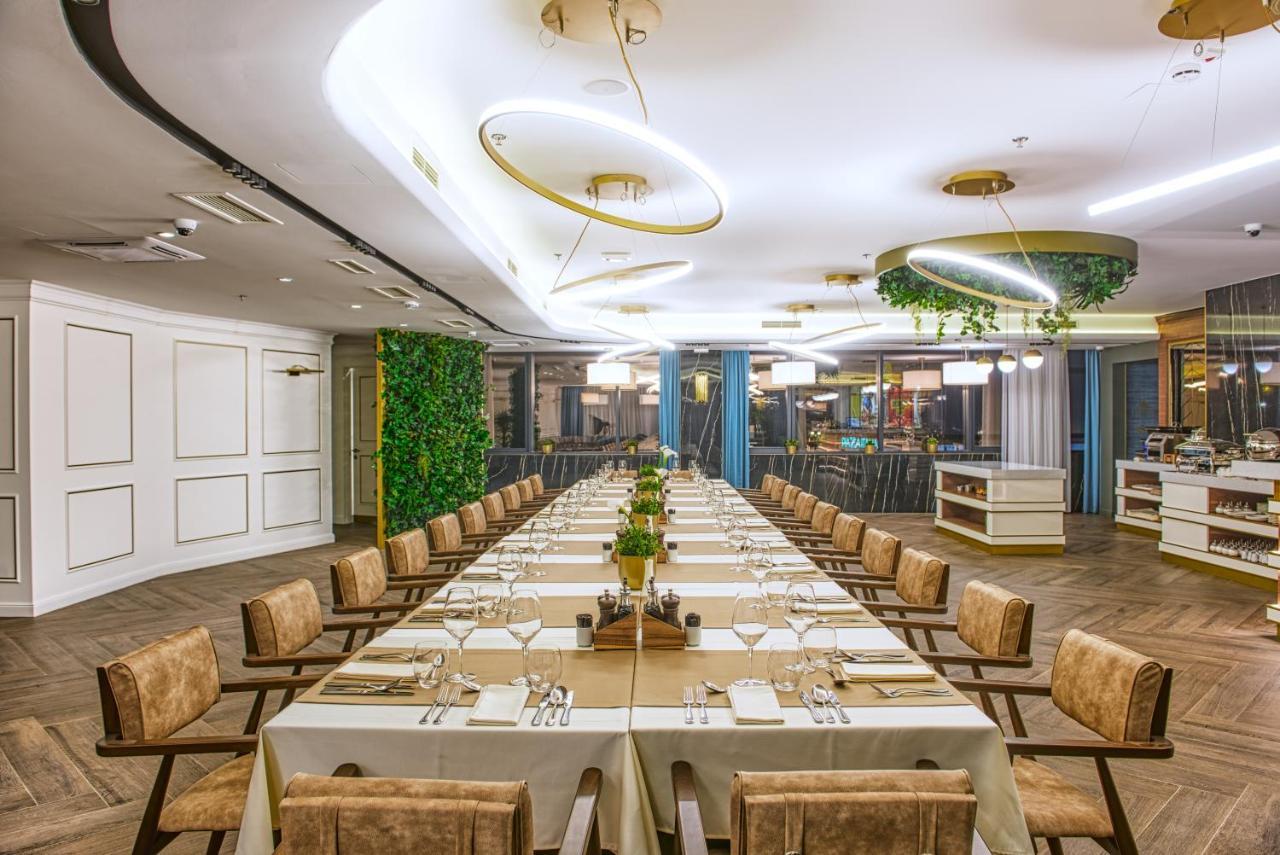 Hotel Pupin Novi Sad Exterior foto The restaurant